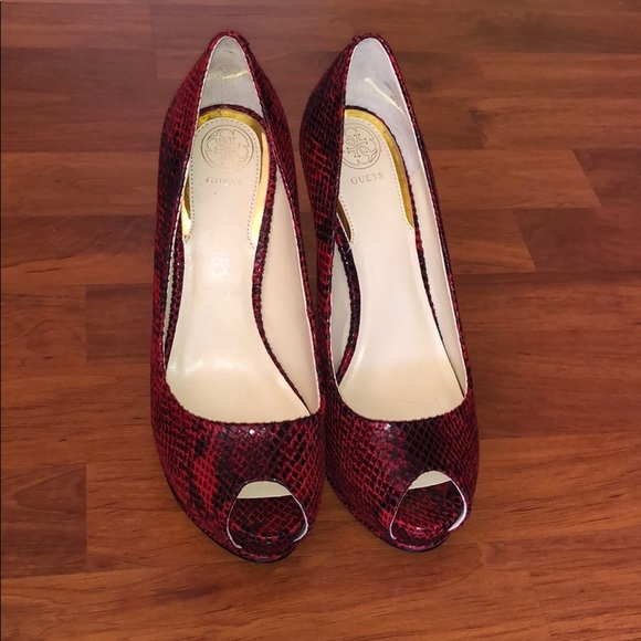 guess honora peep toe